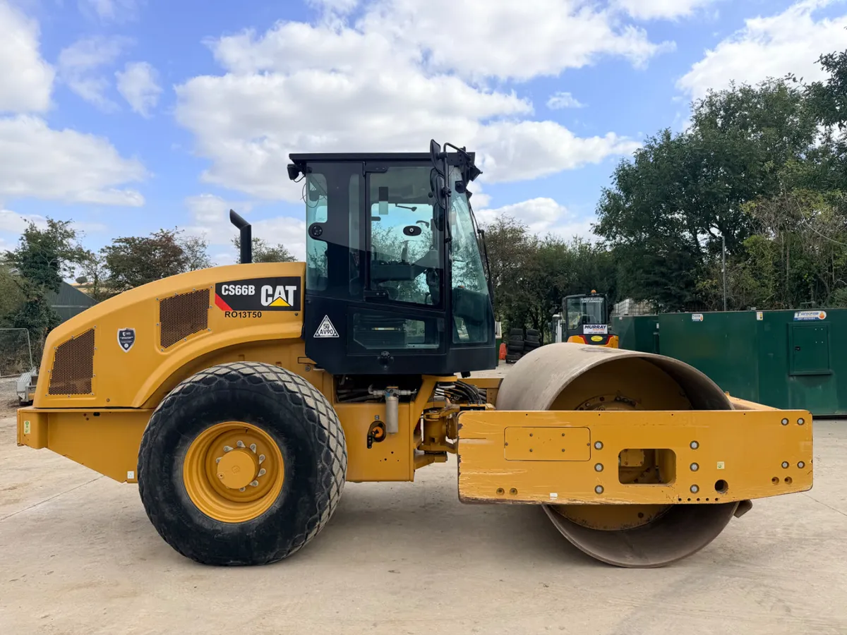 13T ROLLER FOR SELF DRIVE HIRE - Image 3