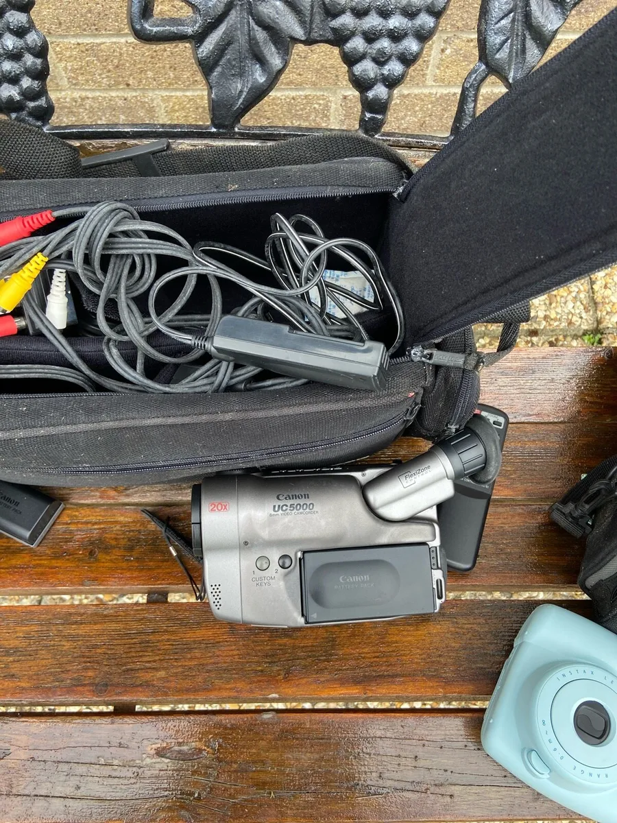 Cannon. Can. Cordorders &. Camera - Image 3