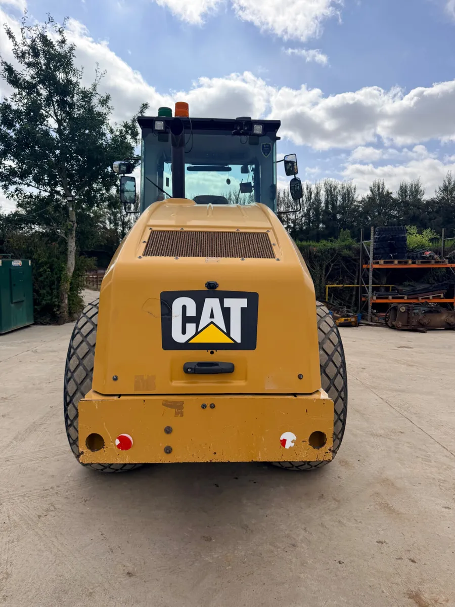 13T ROLLER FOR SELF DRIVE HIRE - Image 2