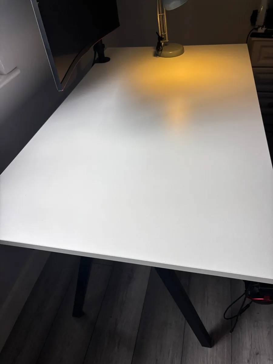 Trotten Ikea desk like new - Image 1
