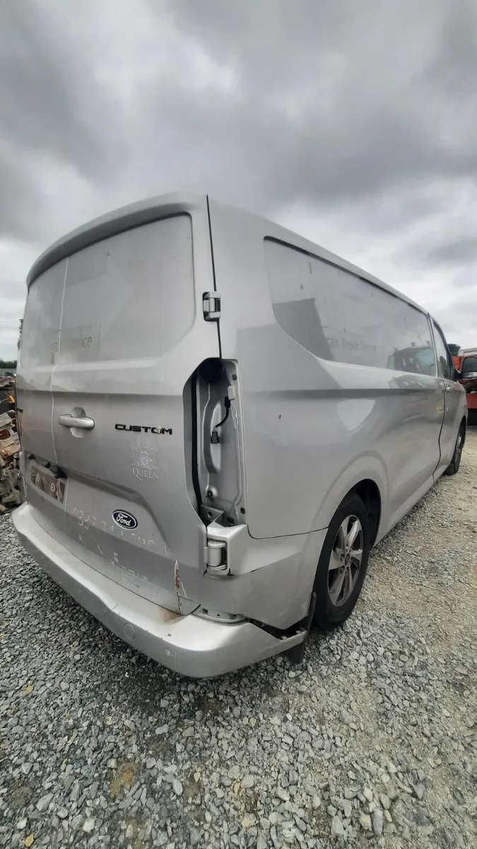 2024 Ford Transit Custom For Dismantling - Image 2