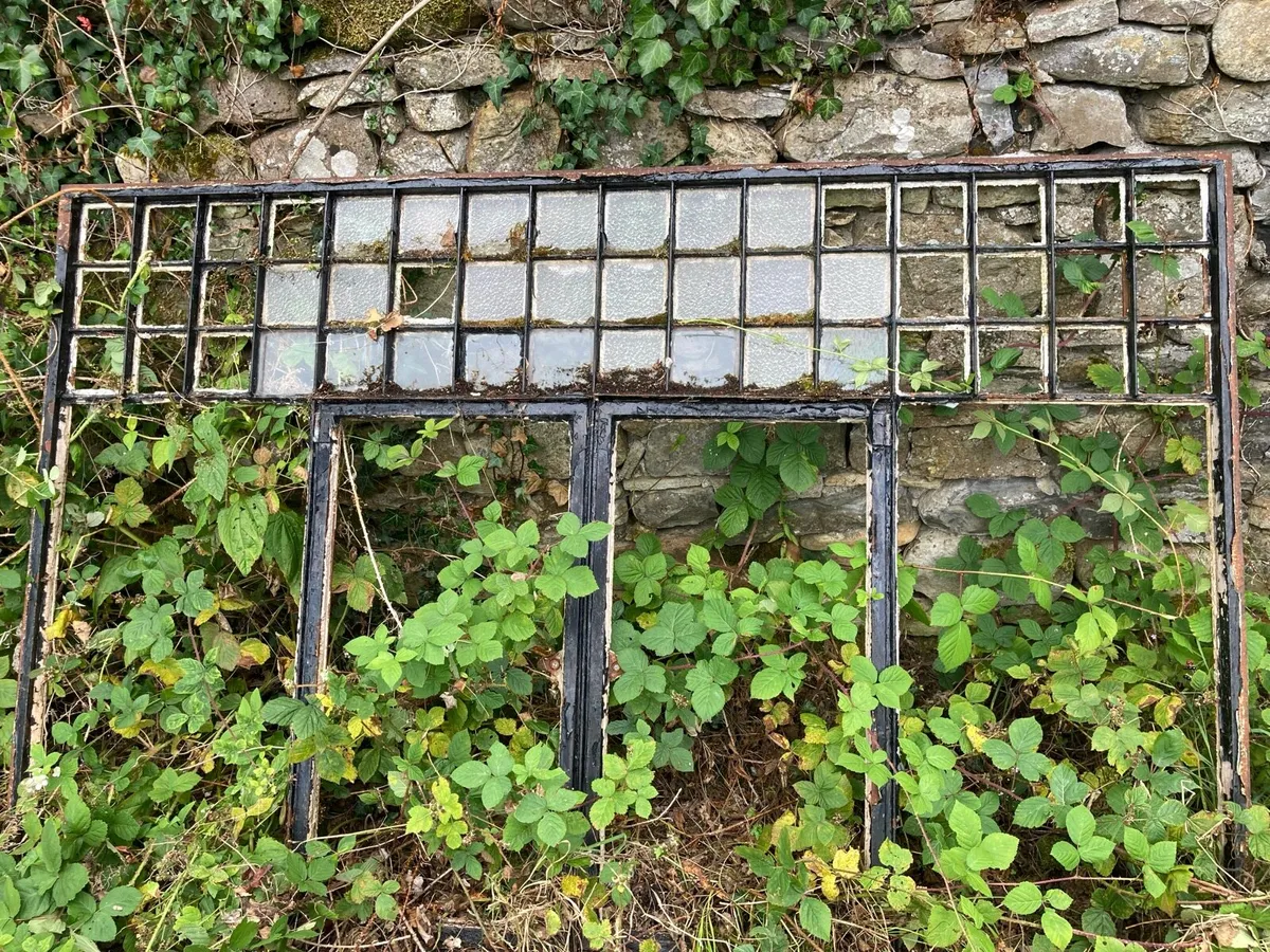 Cast windows - Image 3