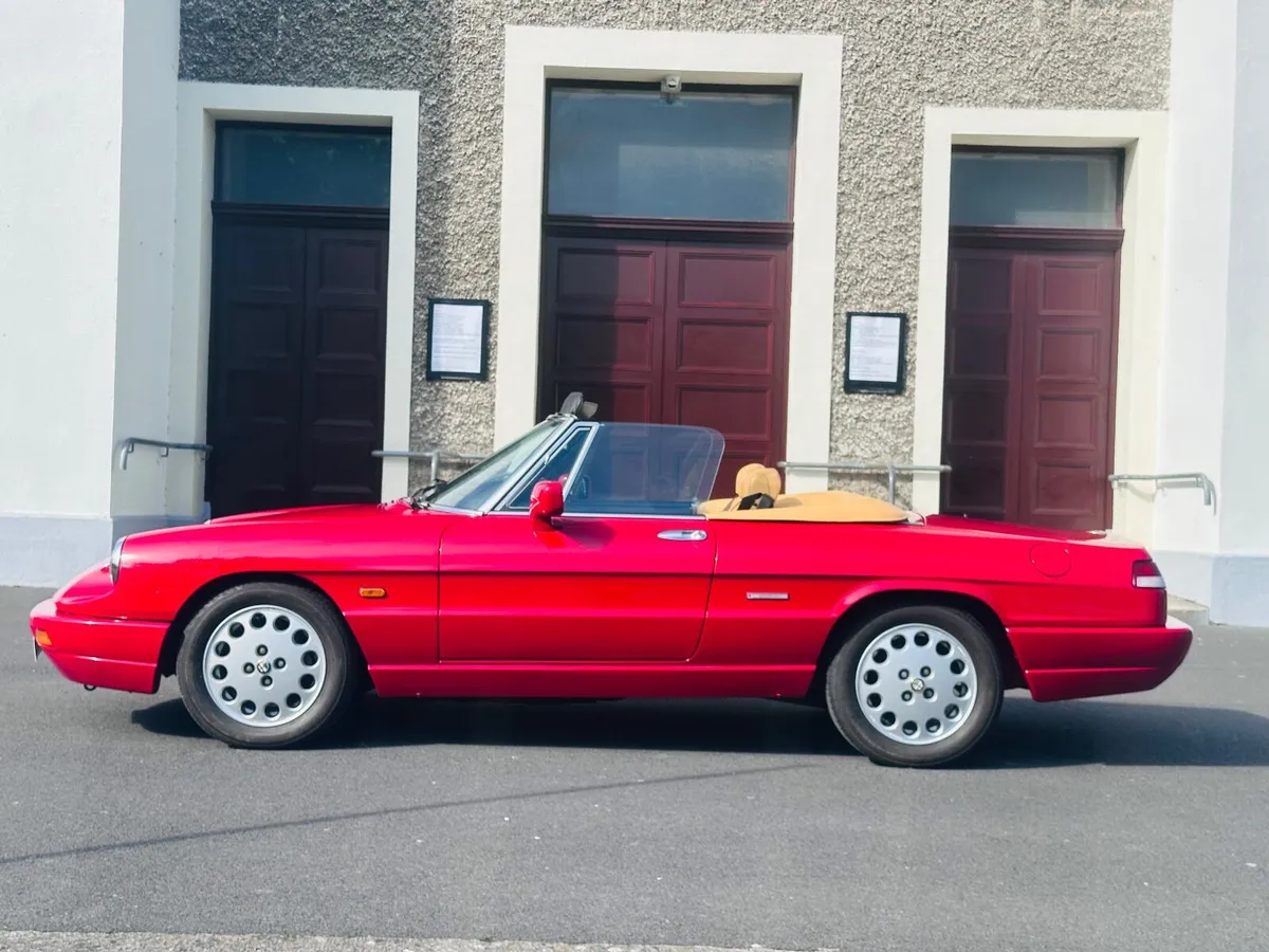 Alfa Romeo Spider 1991 series 4. - Image 3