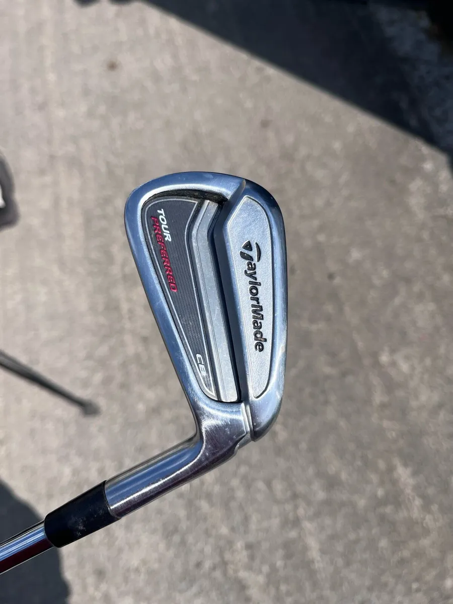Golf clubs and Bag - Image 1