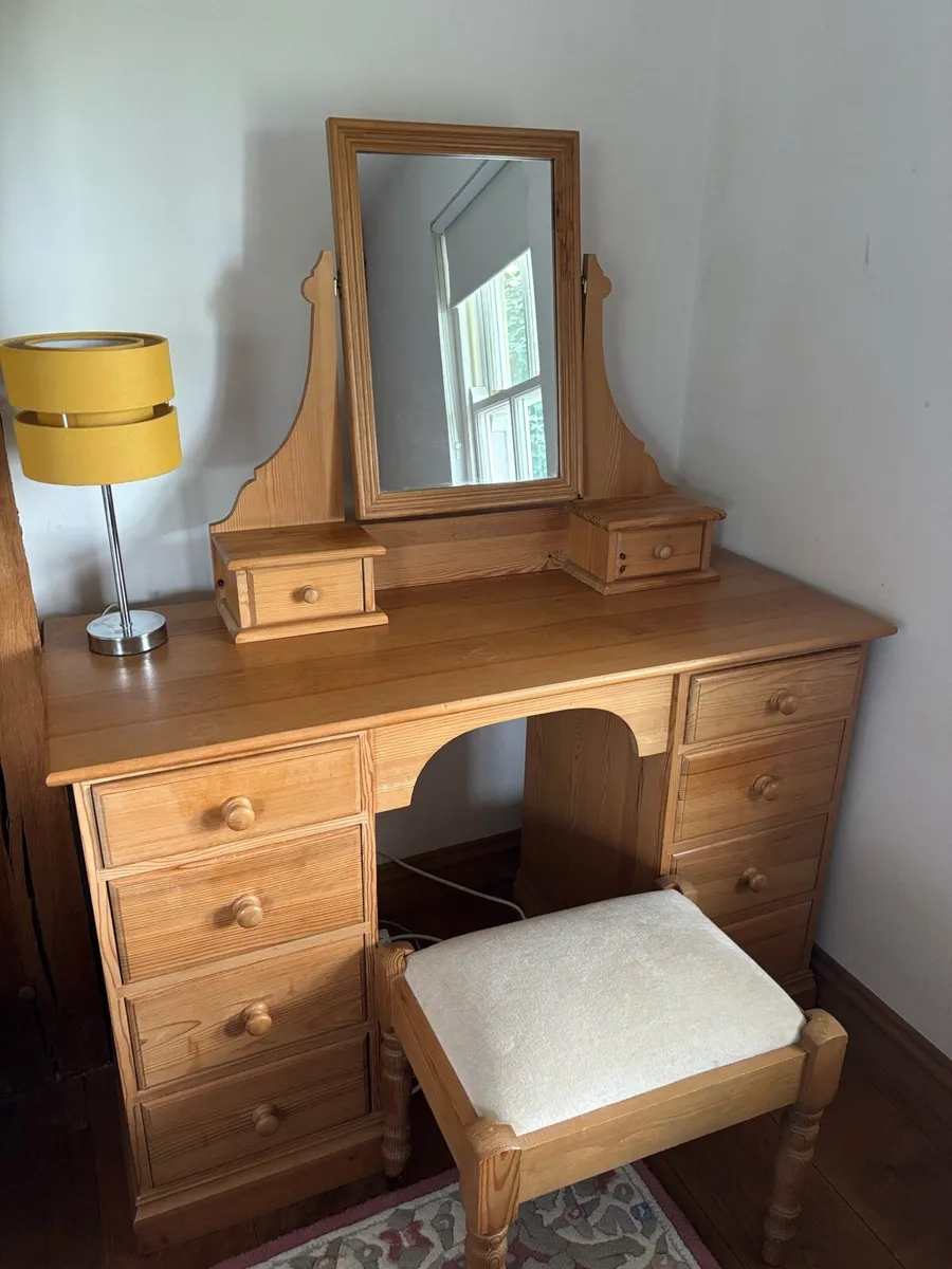Matching Bedroom Furniture - Image 3