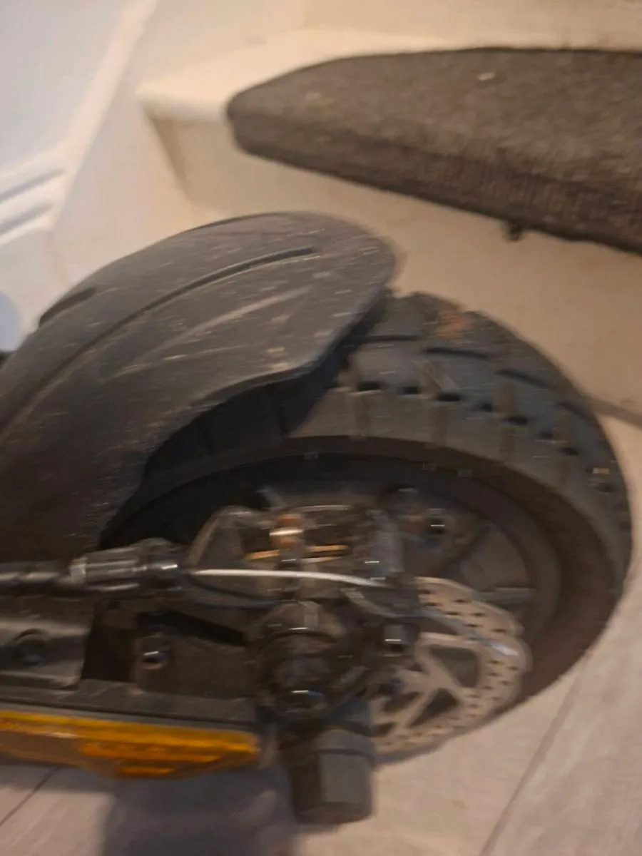 Electric scooter - Image 3