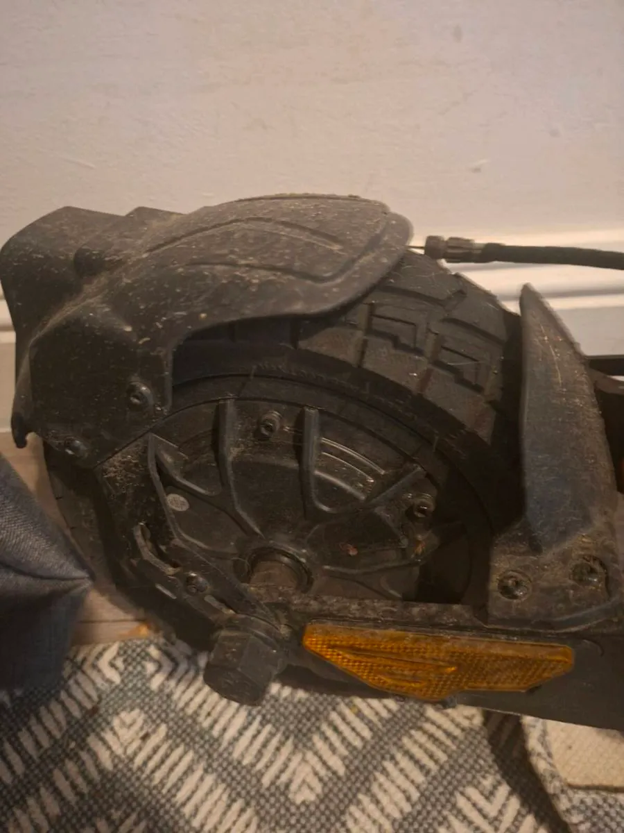 Electric scooter - Image 4