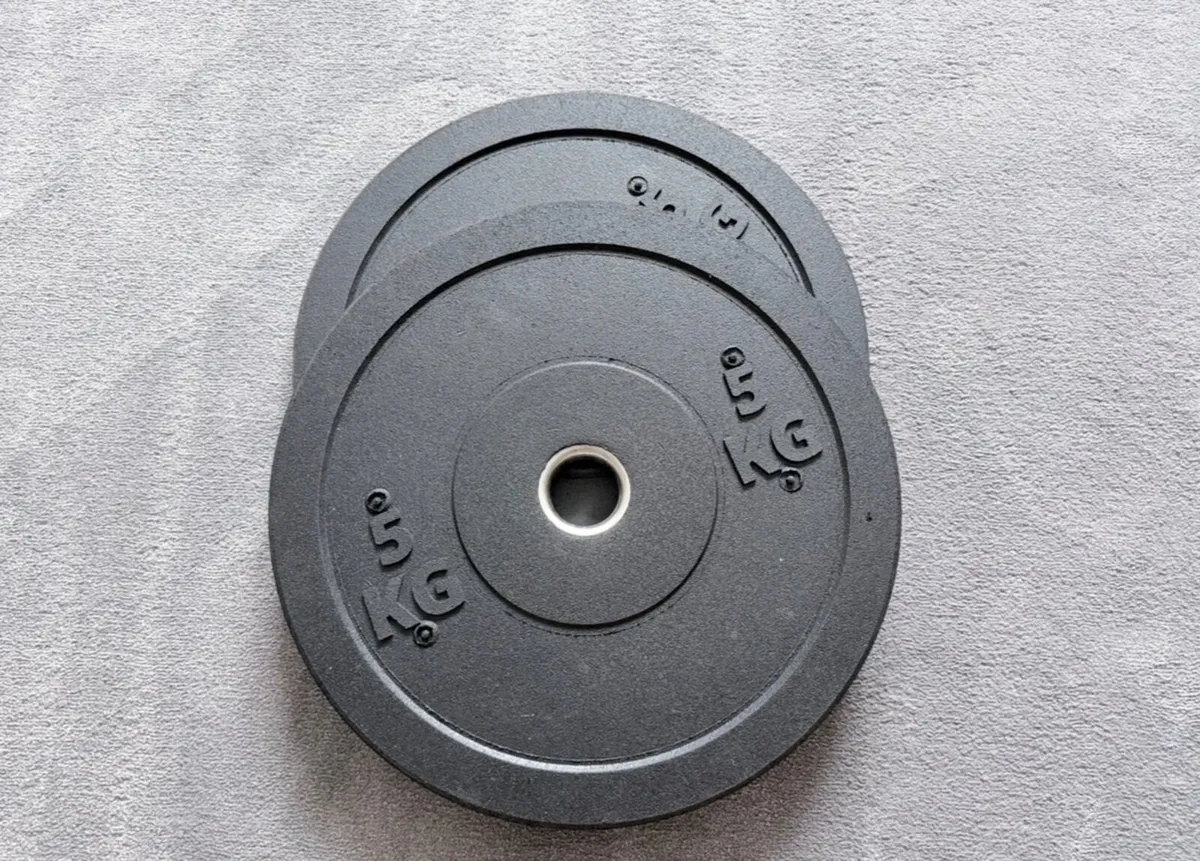 Weight Bench, Plates and Half rack - Image 3