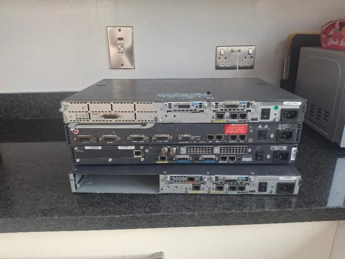 cisco routers x 4 for sale - Image 2