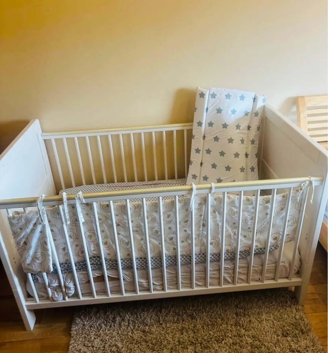 Baby/ toddler cot - Image 1