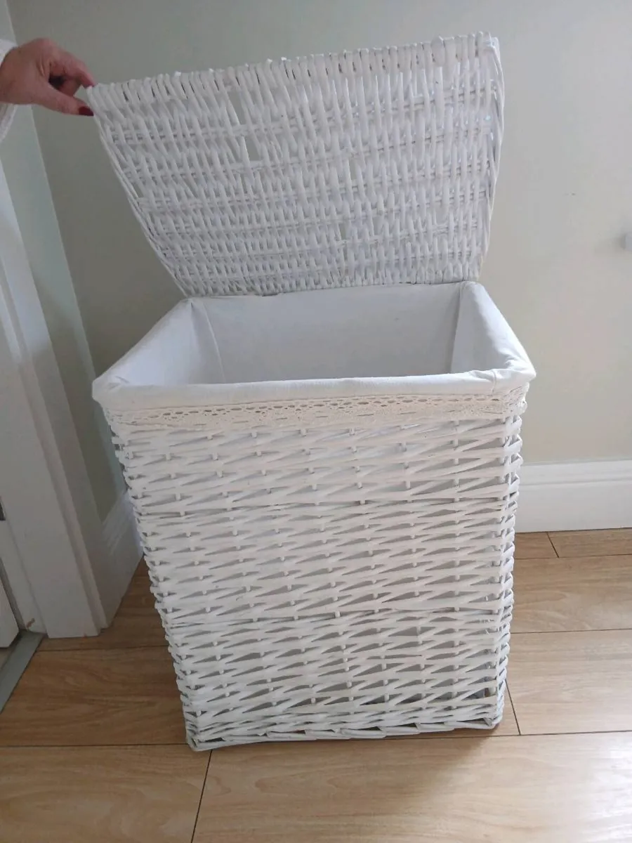 Laundry basket/wicker - Image 3