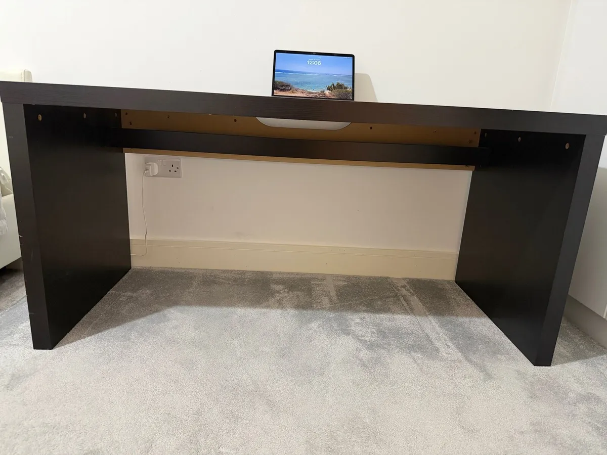 Ikea Malm Desk 151×65×73cm - Image 3