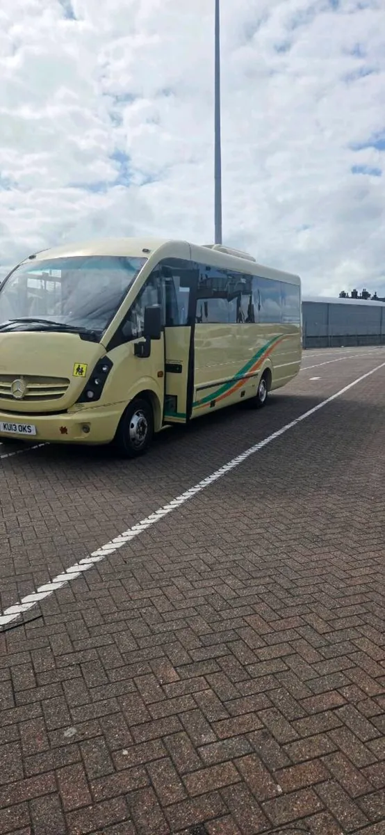 Mercedes Vario - Image 4