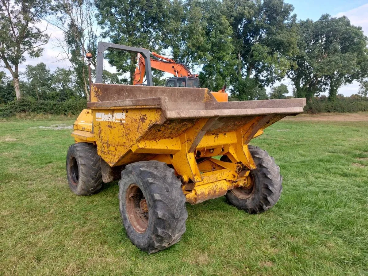 6 tonne Bedford dumper - Image 4