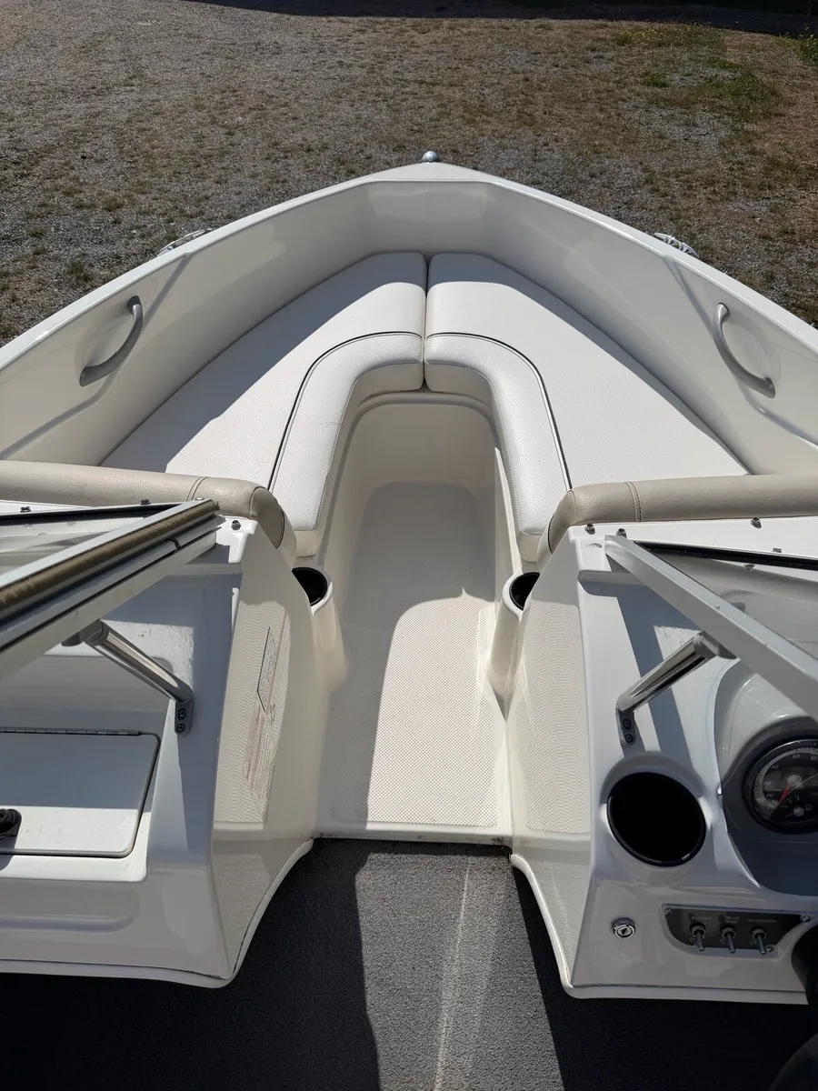 2015 Bayliner Bowrider 175 - Image 4
