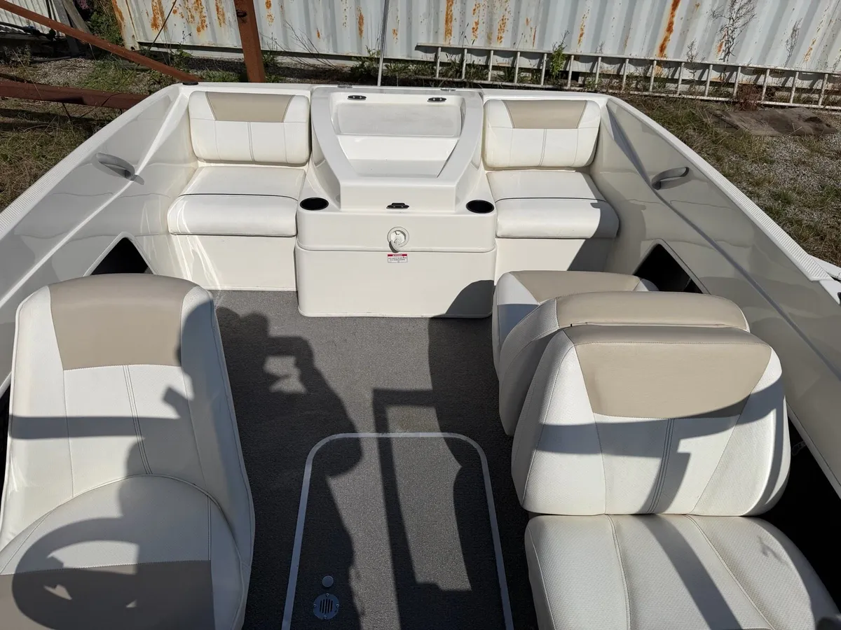 2015 Bayliner Bowrider 175 - Image 2