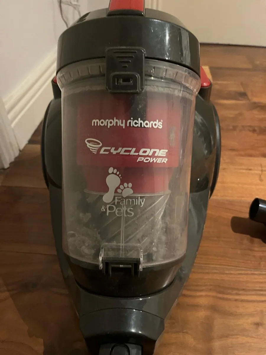 Vacuum - Image 2