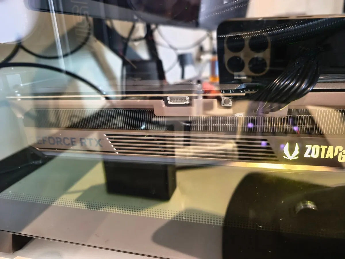 Zotac RTX 5080 AMP Extreme Infinity - Image 4