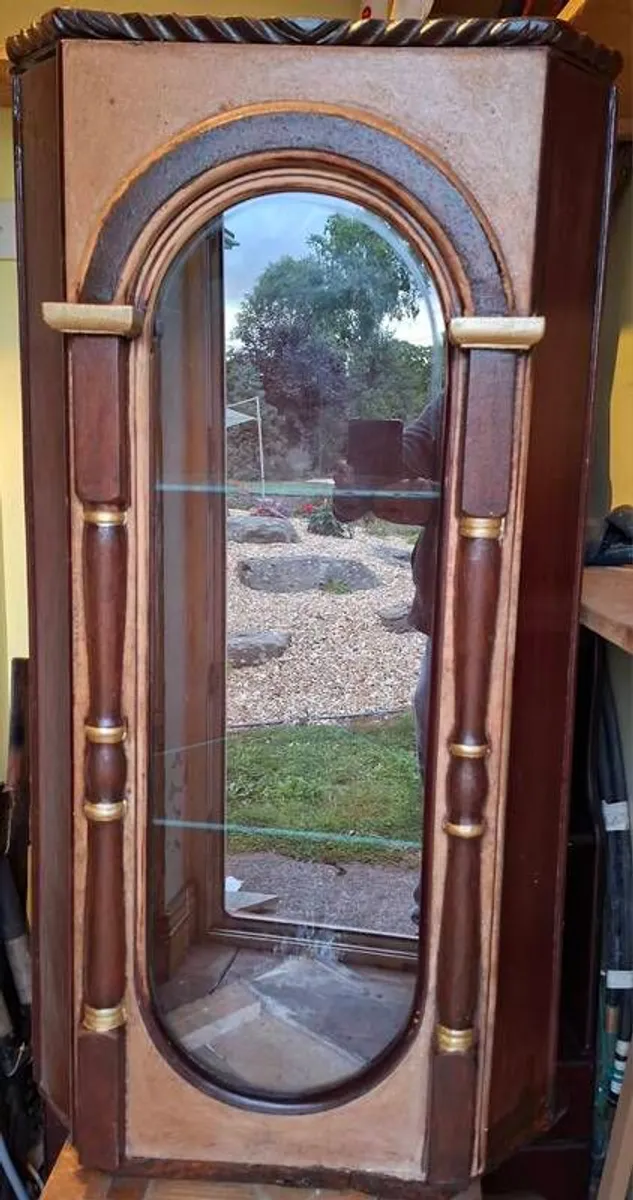 Very Old Corner Display Unit. - Image 2