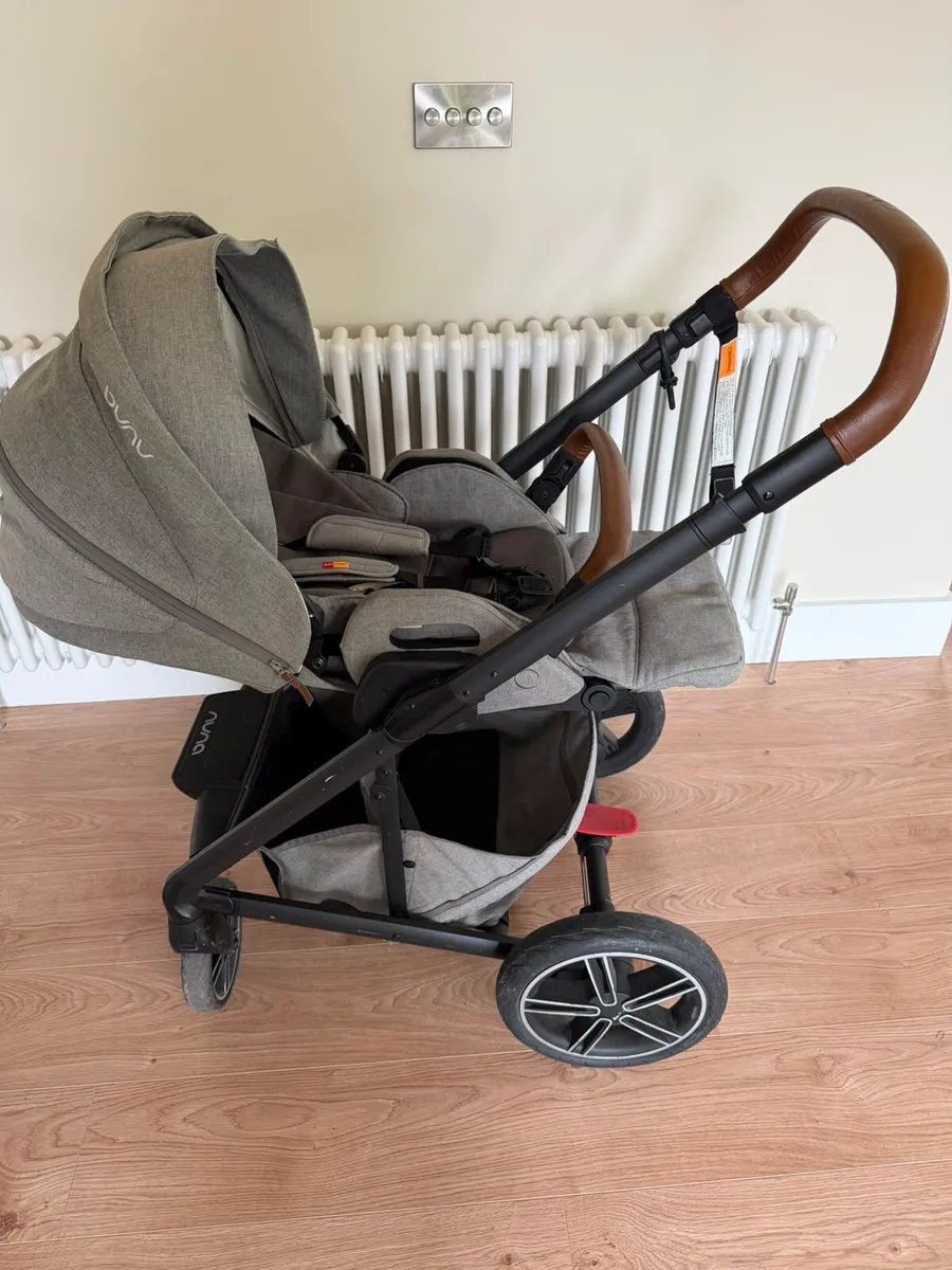Nuna Mixx travel system - Image 1
