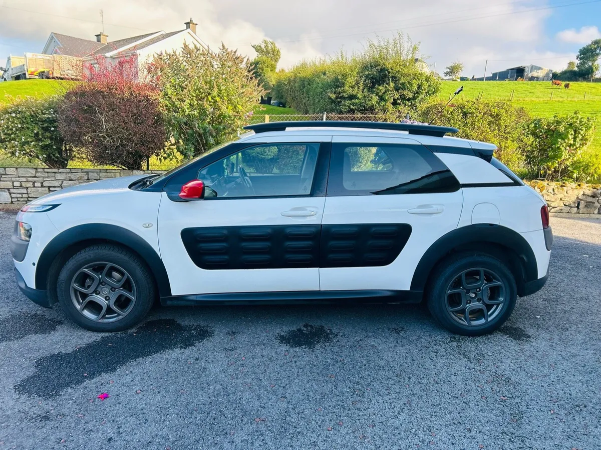 Citroën C4 Cactus Automatic 1.6 e-HDi 92 Feel 5dr - Image 4