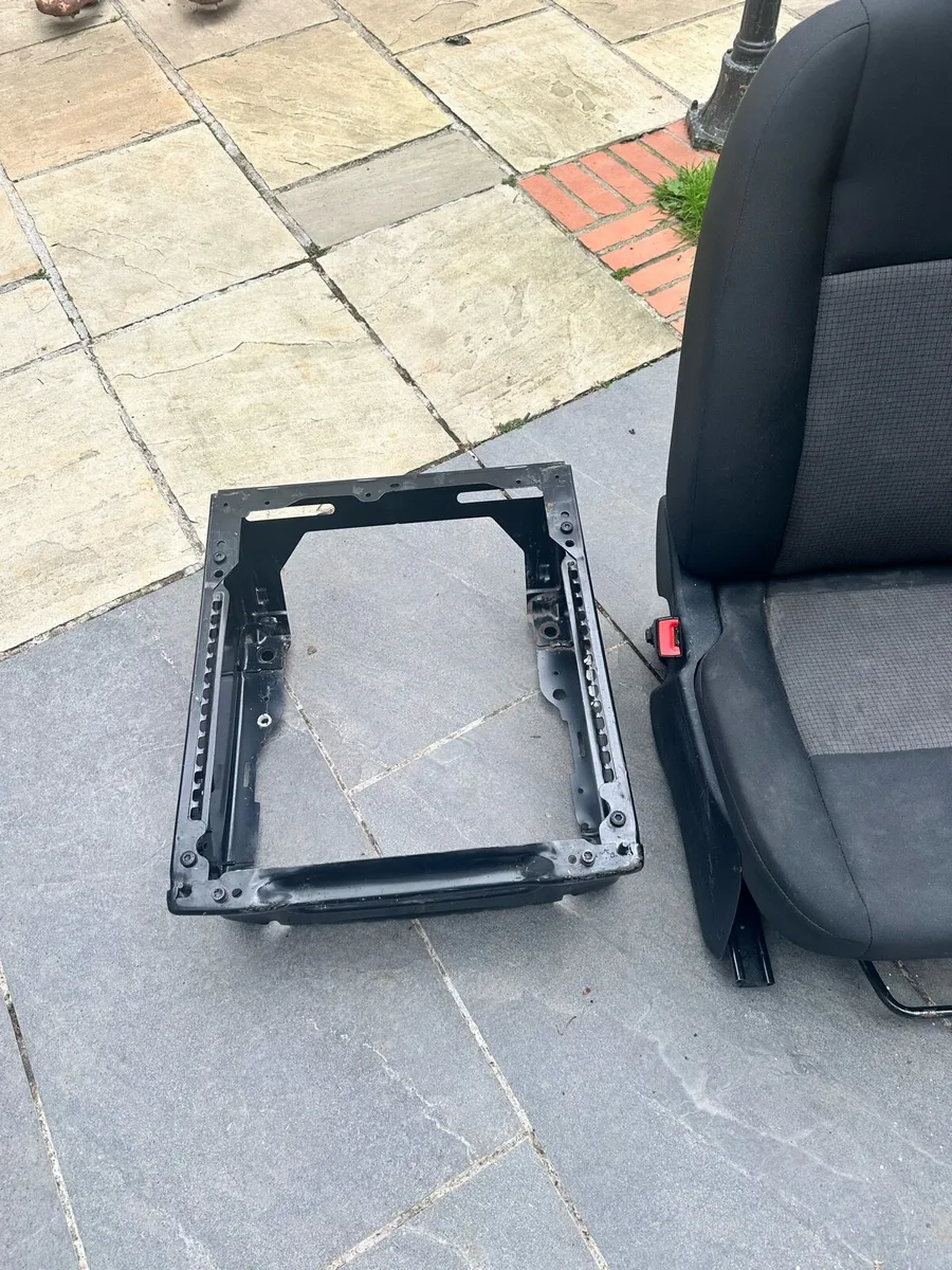 Ford Transit - Single Passenger Seat - Image 4