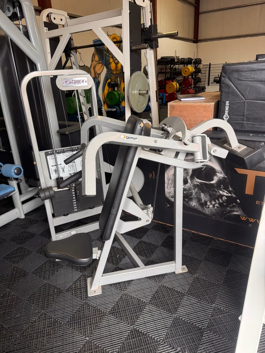 Cybex Shoulder Press - Image 3