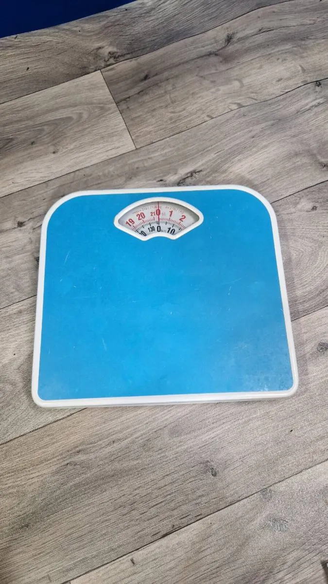 Retro Mechanical Bathroom Scales