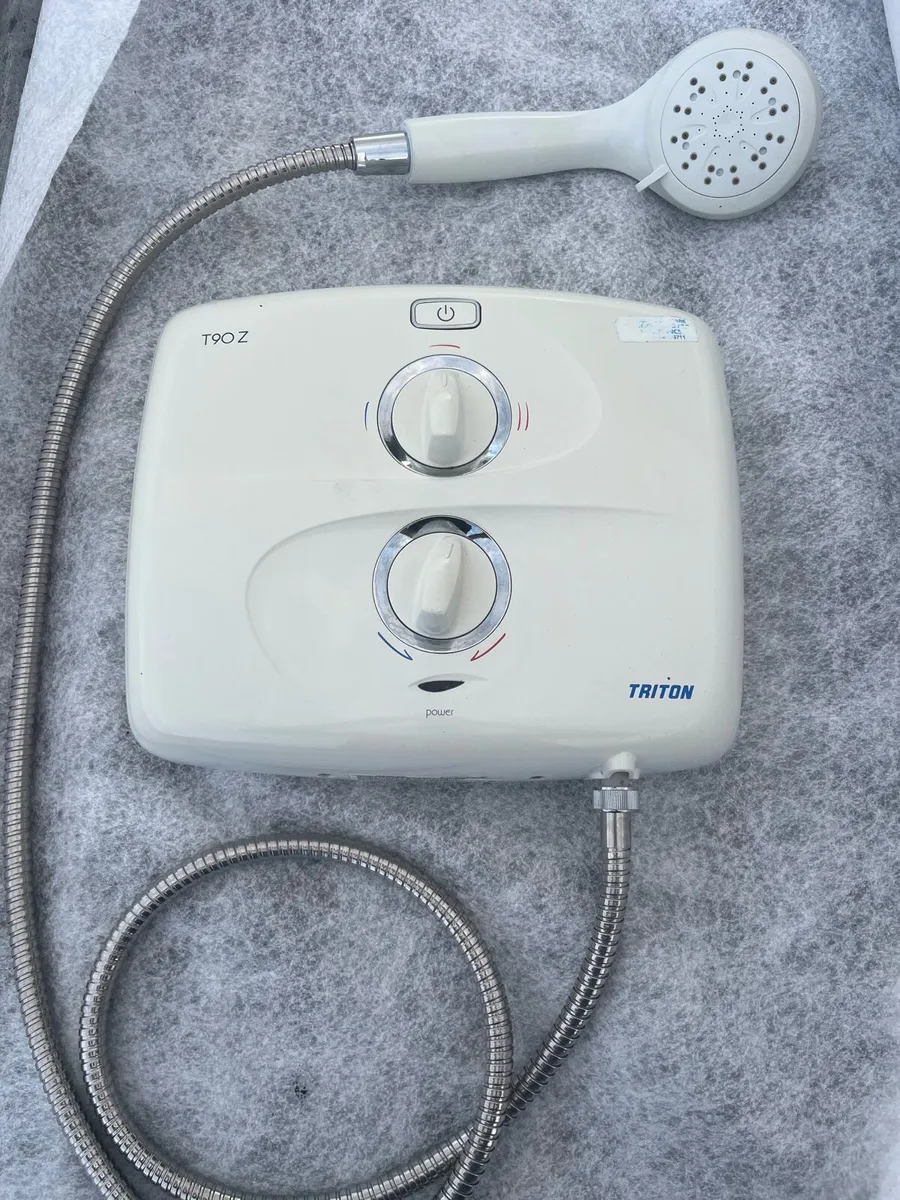 Pumped Electric shower(triton T90 z) - Image 4