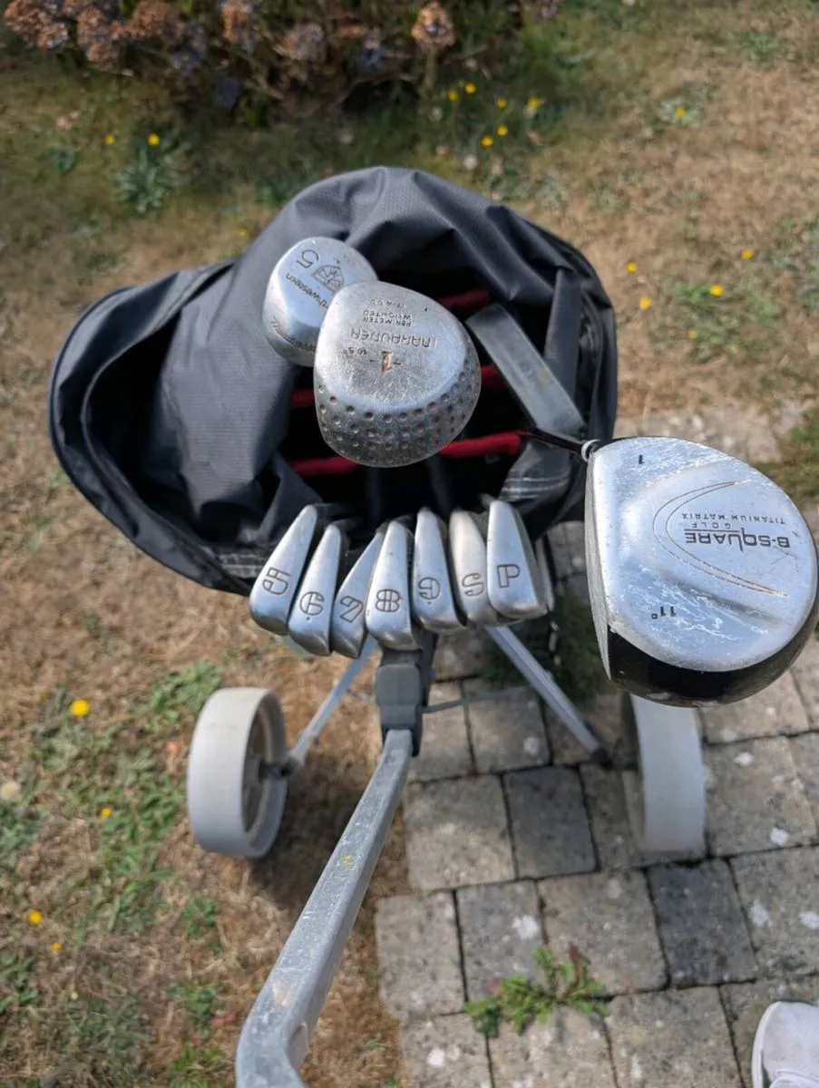 Beginner set of Golf clubs and trolley - Image 4