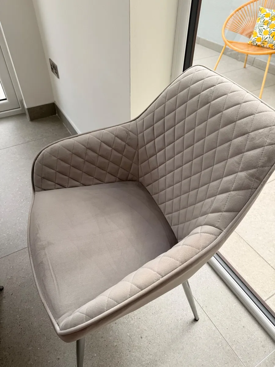 Six Dining Chairs - Image 3