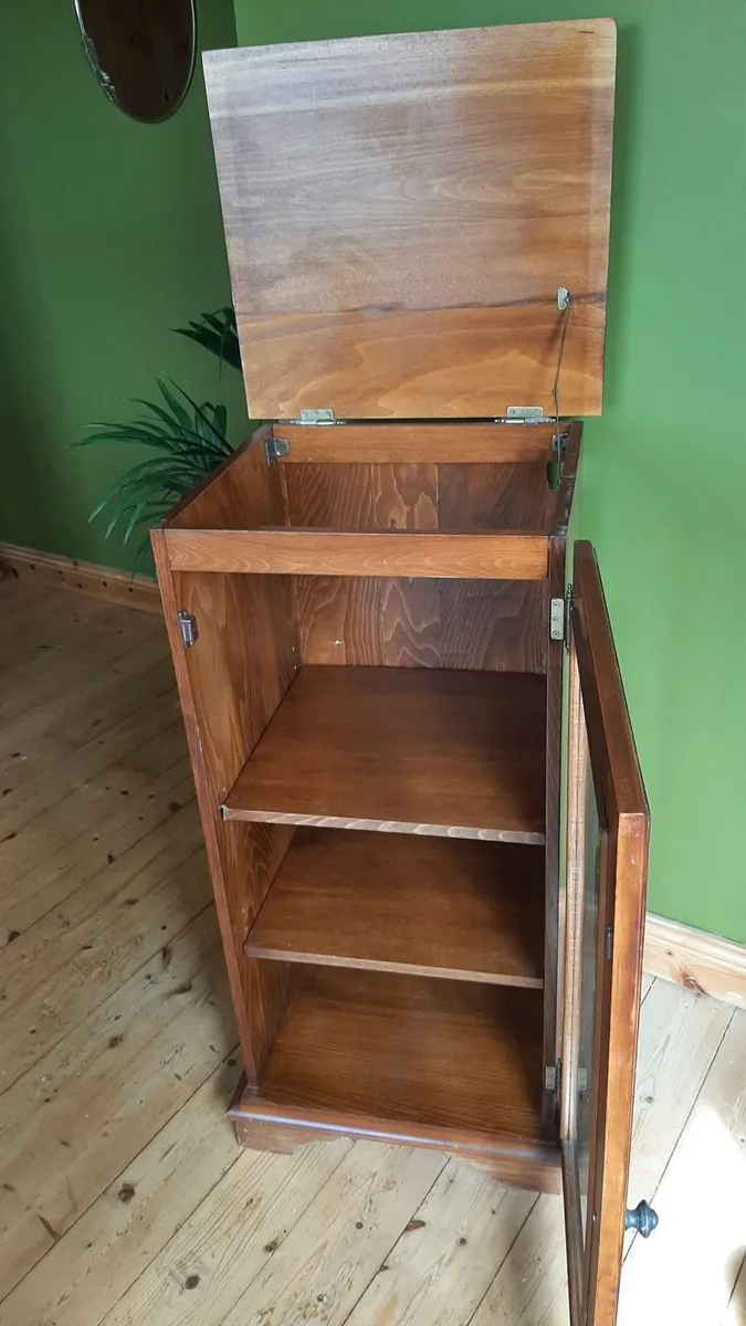 Display Cabinet - Image 3