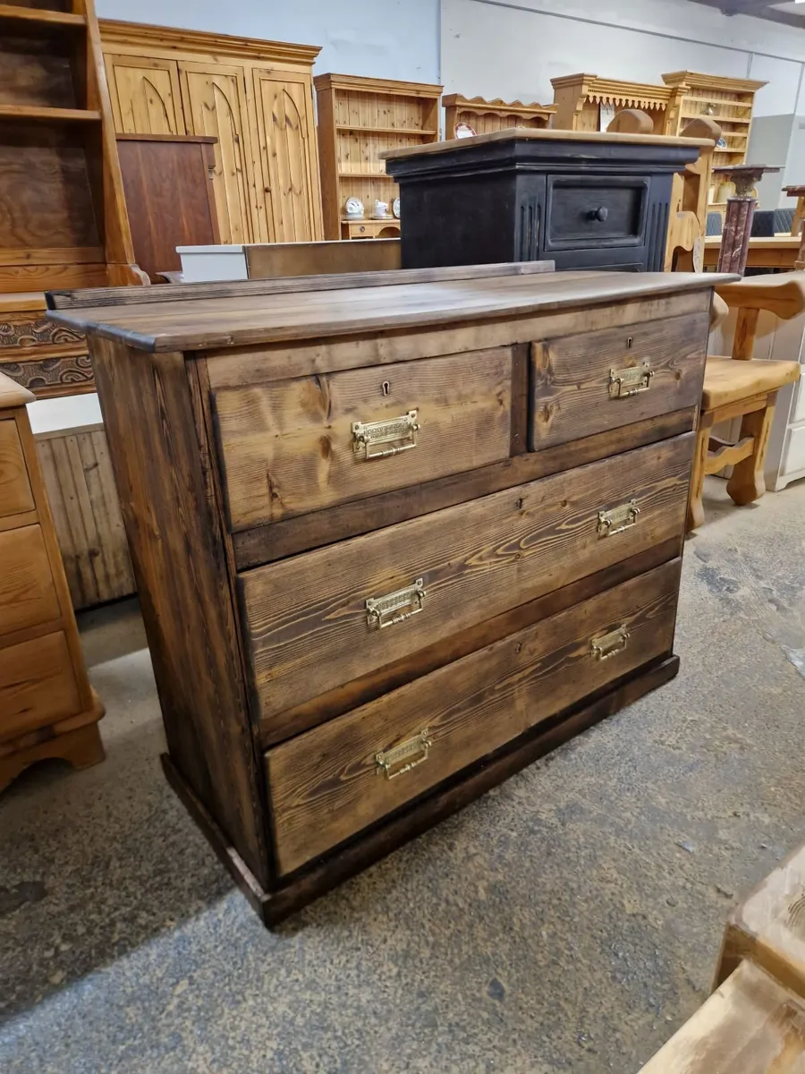 Victorian pine chest of drawers - Image 1