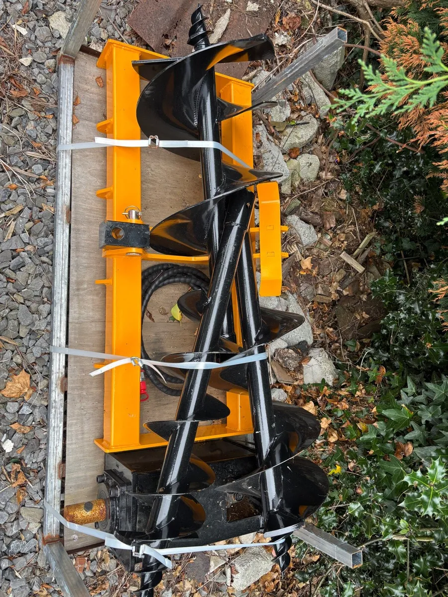 Skid steer - Image 1