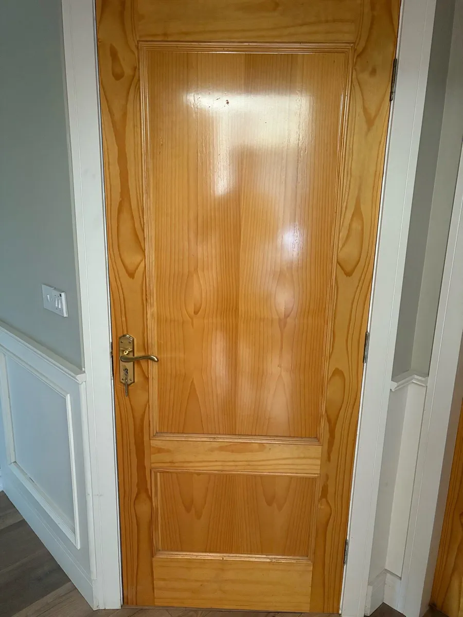 Solid pine doors - Image 1