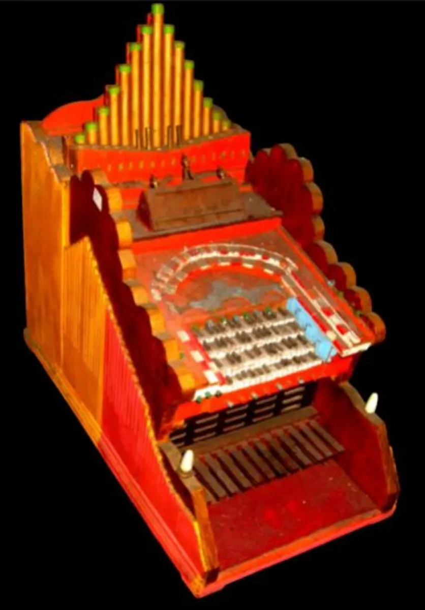Pristine Vintage Miniature Organ / Folk Art Model - Image 4