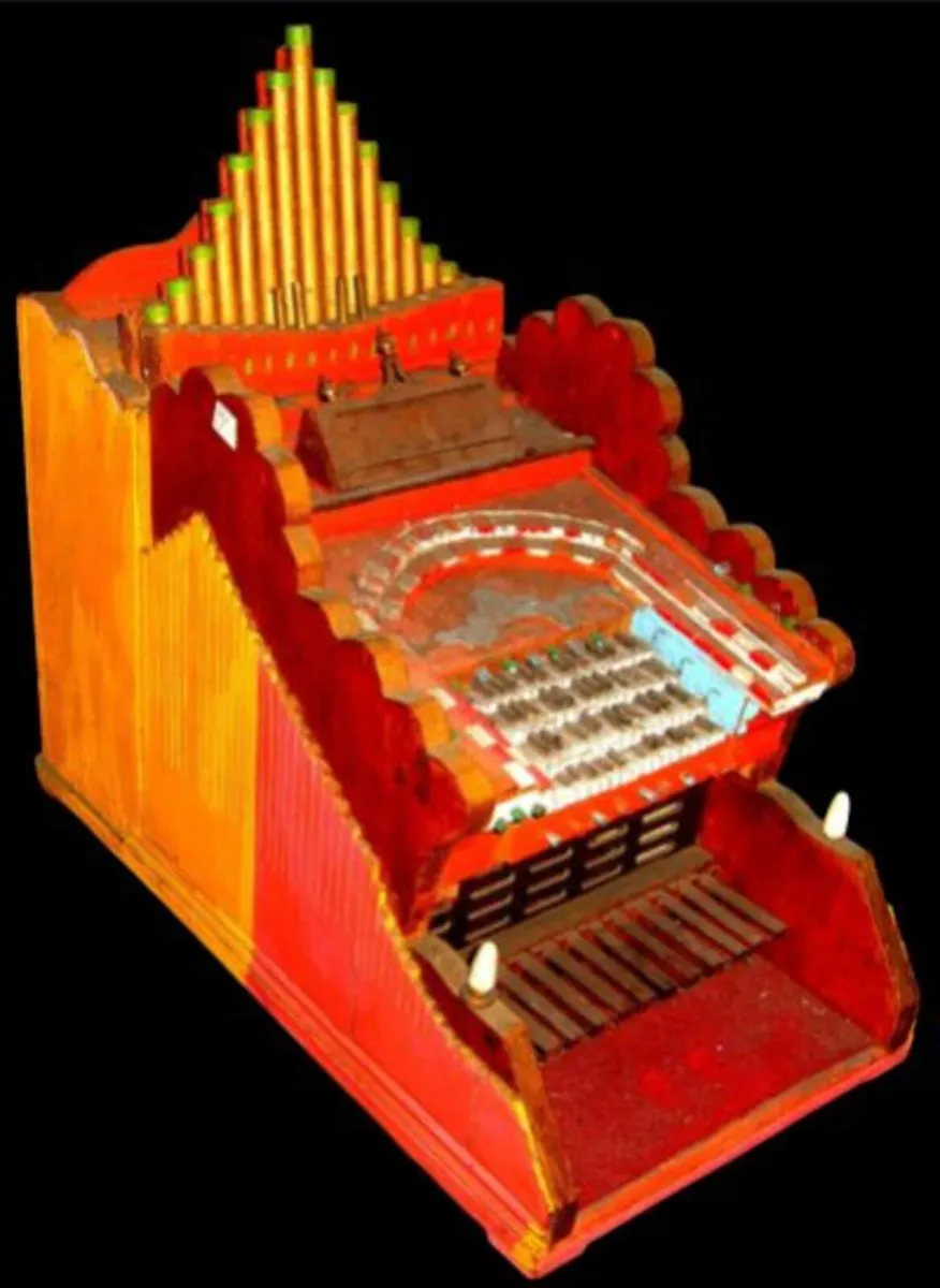 Pristine Vintage Miniature Organ / Folk Art Model - Image 2