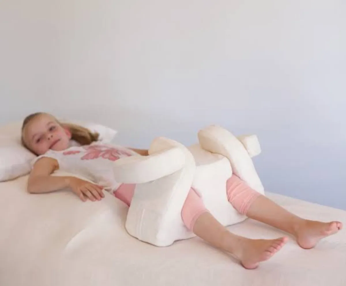 Pediatric Hip Abduction Support Pillow – Blue Foam - Image 1