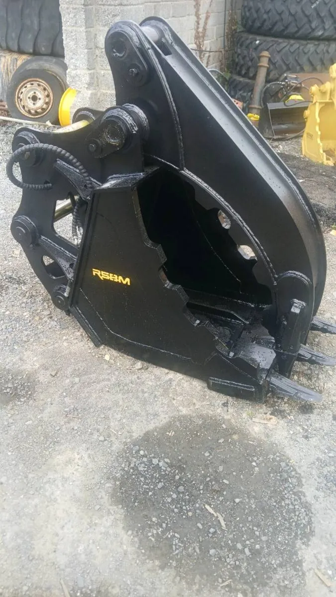 Hydraulic grab bucket 12 to 17 ton - Image 1