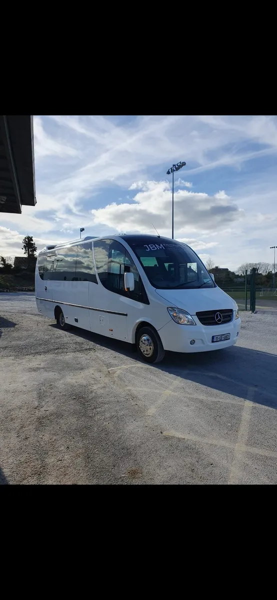 Mercedes unvi 29 seater - Image 2