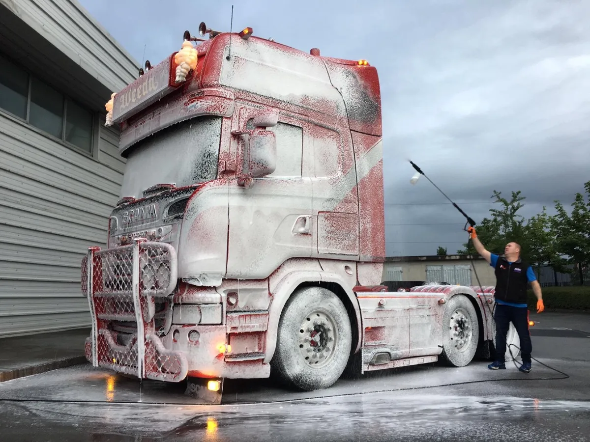 Truck cleaning detergent - Image 1