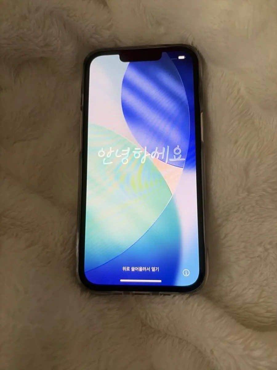 iPhone 13 - Image 1