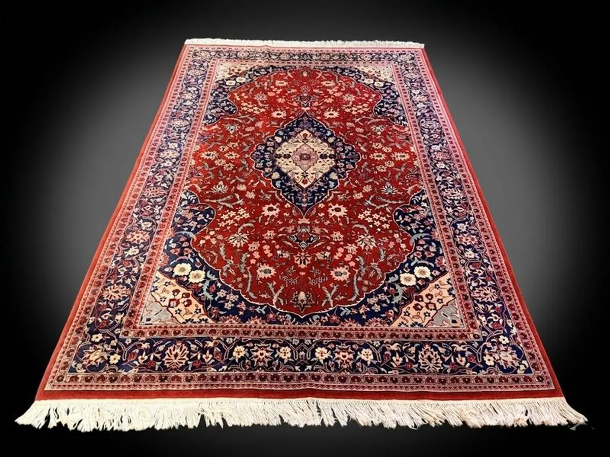 FLASH SALE ! Was 995 Now 795 ! Exquisite Vintage Keshan Persian Hand Knotted Rug - Image 1