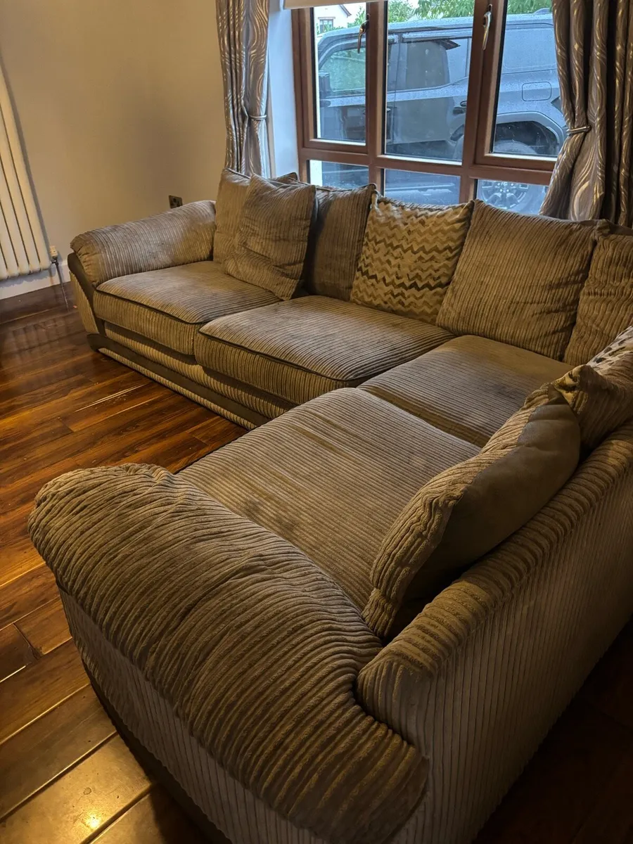 L shaped couch + 3 seater - Image 2