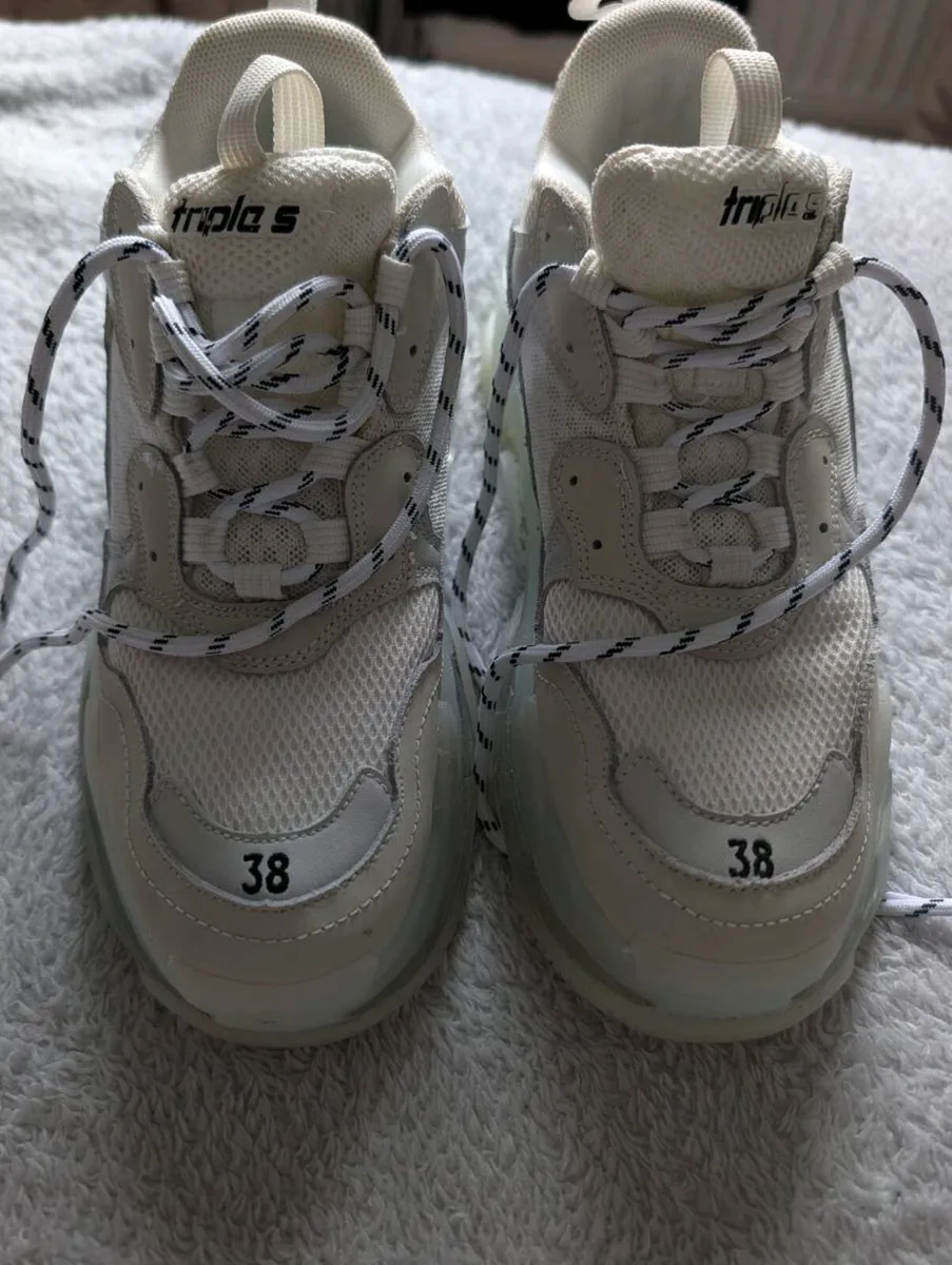 Balenciaga - Image 2