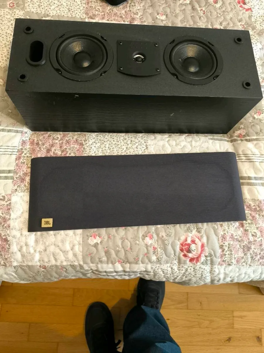 Centre speaker