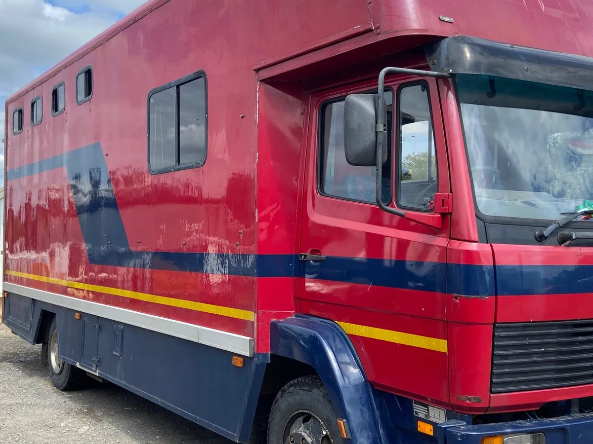 Horse lorry - Image 2