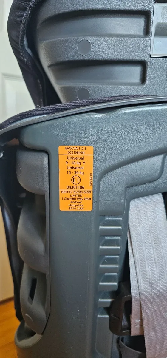 Children Car seat - Image 4