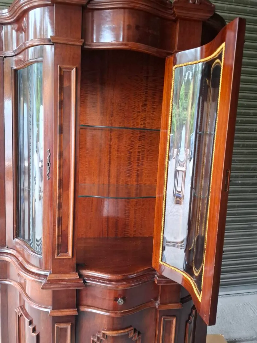 Large Ornate Display Cabinet / Vitrine (DELIVERY) - Image 4