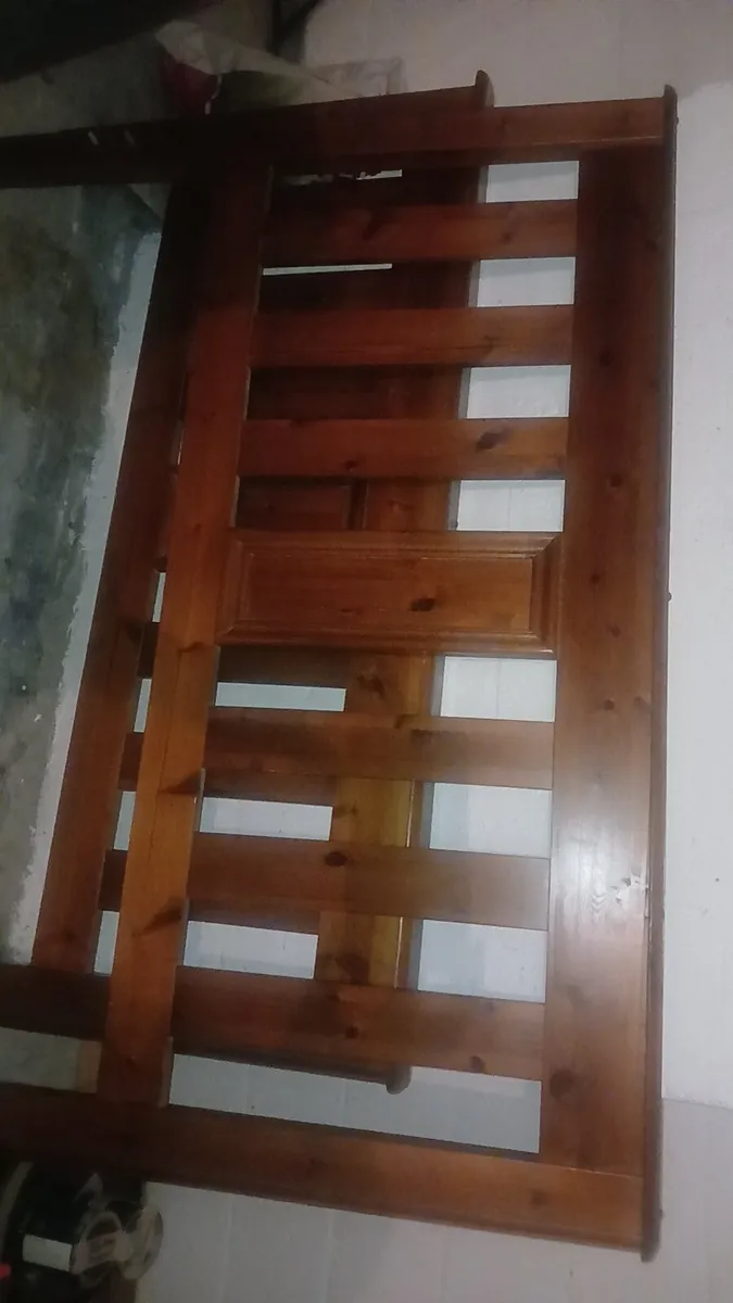 Bed frame - Image 1